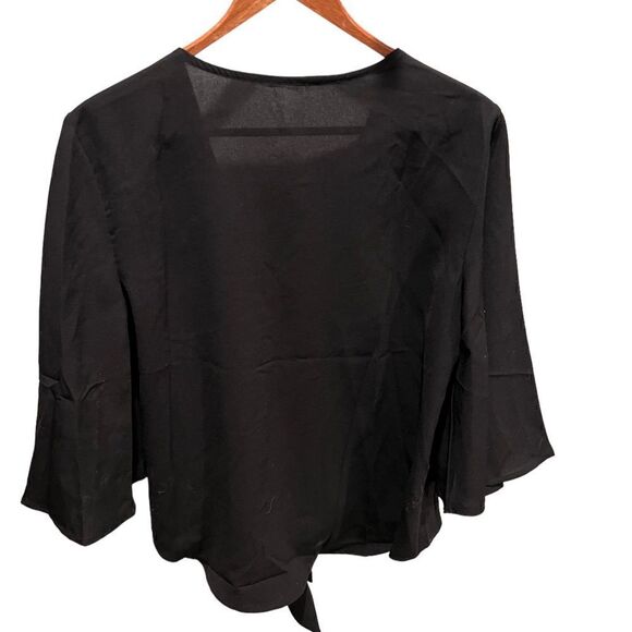 Black v-neck button front with tie waist and bell sleeves blouse women’s size L - Picture 6 of 7